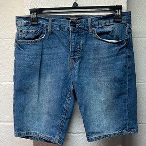 Forever 21 Men's Blue Denim Jean
Shorts Size 33 JORTS